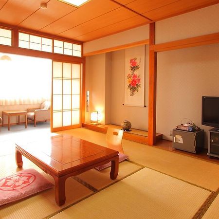 Kasugai View Hotel Fuefuki Exterior foto