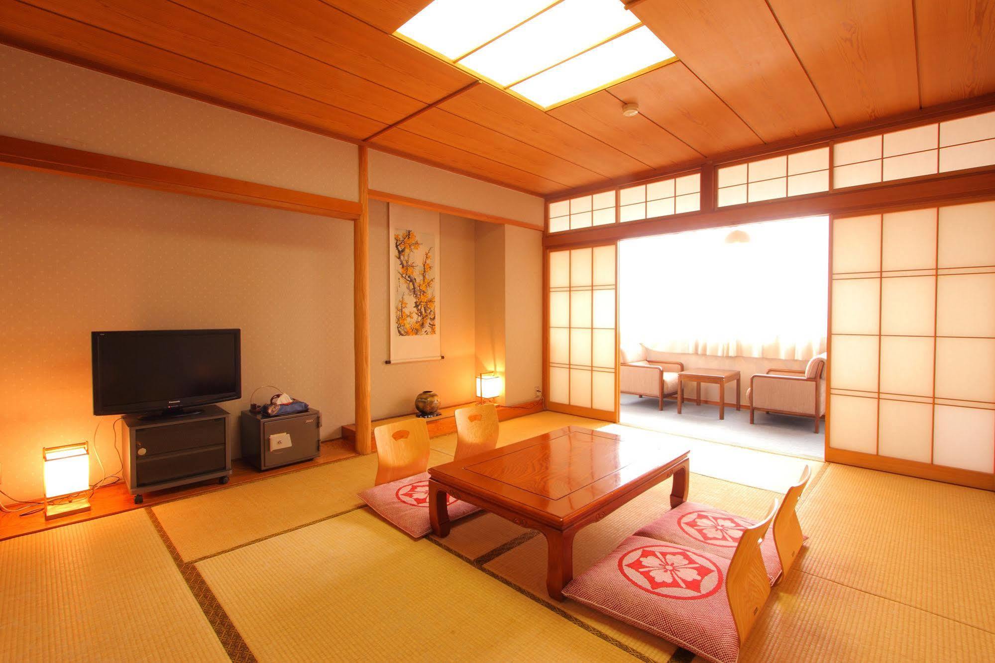 Kasugai View Hotel Fuefuki Exterior foto